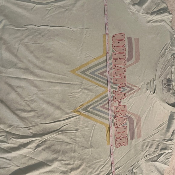 Limited edition what-a-babe tee (Whataburger Merch) new without tags - Picture 3 of 4